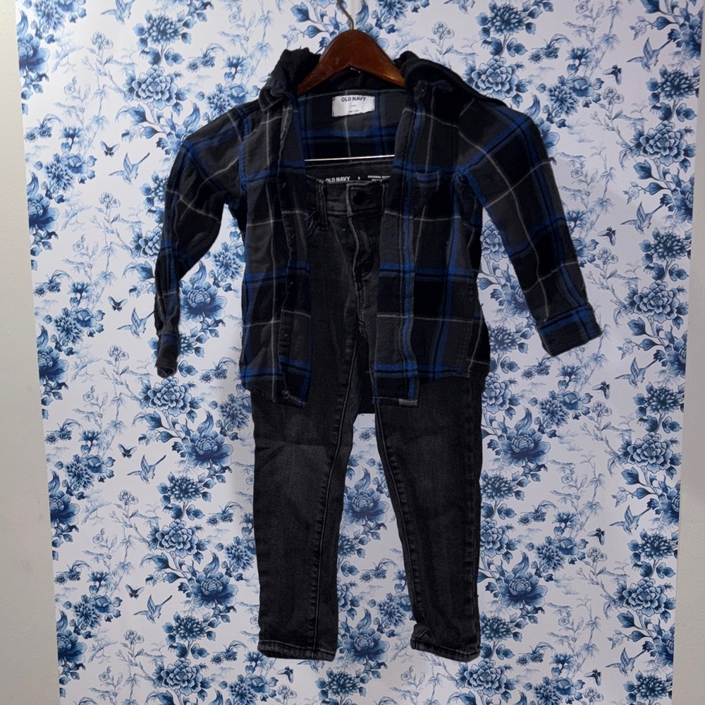 Old Navy Black and Blue Plaid Shirt and black jeans outfit